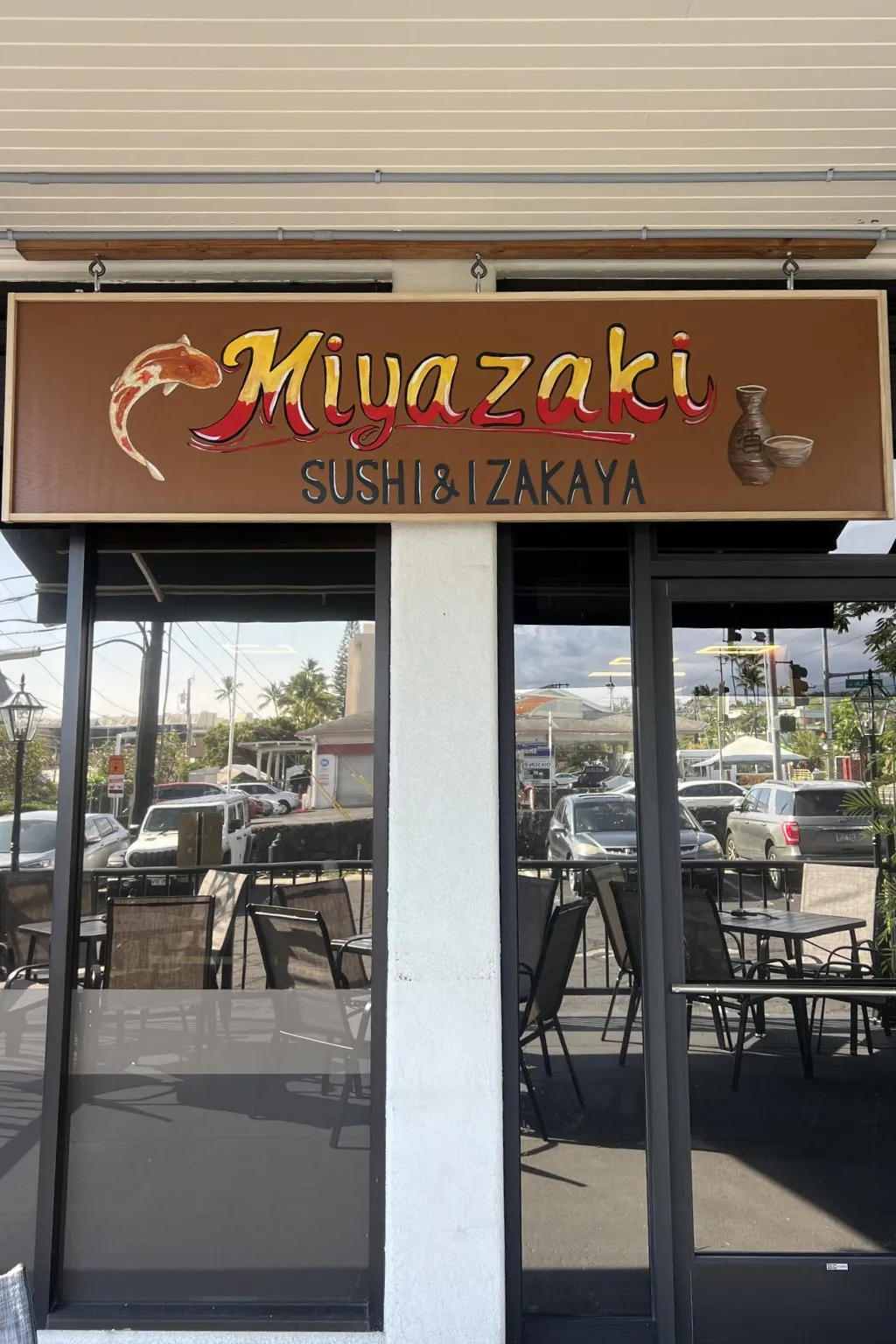 The welcoming storefront of Miyazaki Sushi & IZAKAYA, a Japanese Restaurant in Kailua-Kona.